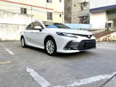Toyota Camry 2.0G Deluxe Edition - фото 2