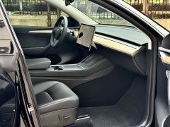 Tesla Model Y standard range rear-wheel drive version - фото 9