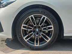 BMW 5 Series 2024 525Li M Sports Package - фото 4