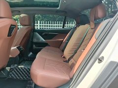 BMW 5 Series 2024 525Li M Sports Package - фото 9