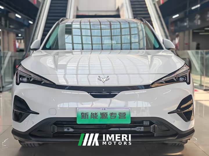 Lynk & Co Jihu Alpha T5 520 MAX - автомобиль из Китая