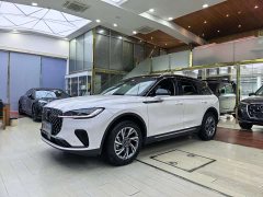 Lynk & Co Adventurer 2.0T two-wheel drive exclusive edition - фото 1