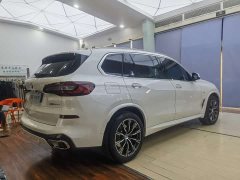 BMW X5 2022 facelift xDrive 30Li exclusive M sports package - фото 16