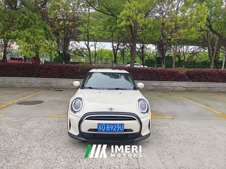 MINI 1.5T ONE - автомобиль из Китая
