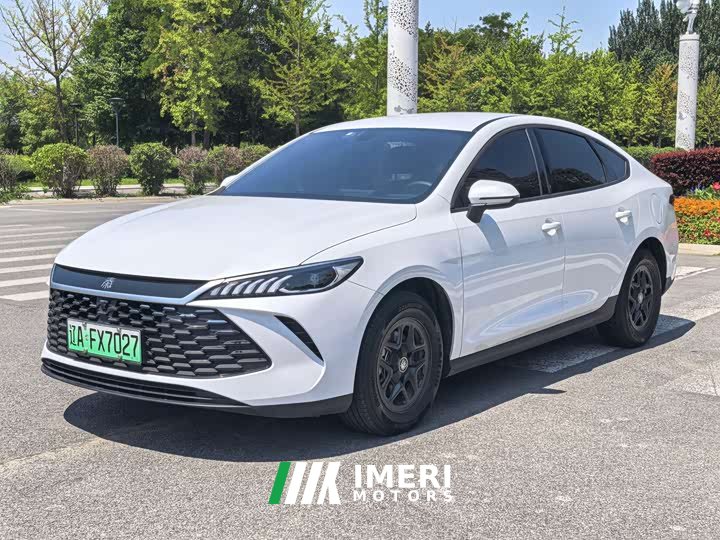 BYD Qin PLUS DM-i smart driving version 55KM leading - автомобиль из Китая