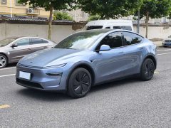 Tesla Model Y 2025 rear-wheel drive version - фото 1