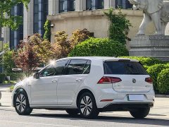 Volkswagen Golf Pure Electric 2020 Chi - фото 3
