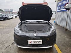 Lynk & Co Hyper HT 825 Max - фото 19