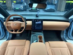 NIO ET5T 75kWh Touring - фото 12