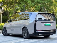 Li Auto Ideal MEGA Home Family Special Edition - фото 2
