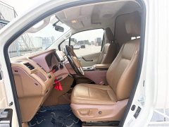 Lynk & Co HIACE 3.5L automatic 13-seat - фото 4