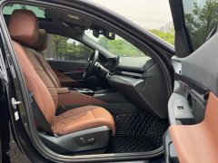 BMW 5 Series 530Li Leading M Sports Package - фото 12