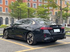 BMW 5 Series 530Li Leading M Sports Package - фото 6