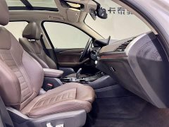 BMW X3 facelift xDrive28i M sports package - фото 18
