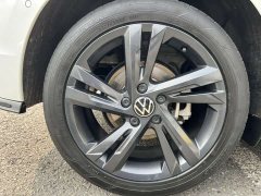 Volkswagen Golf 2023 280TSI DSG R-Line Lite - фото 18
