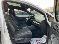 Volkswagen Golf 2023 280TSI DSG R-Line Lite - фото 9