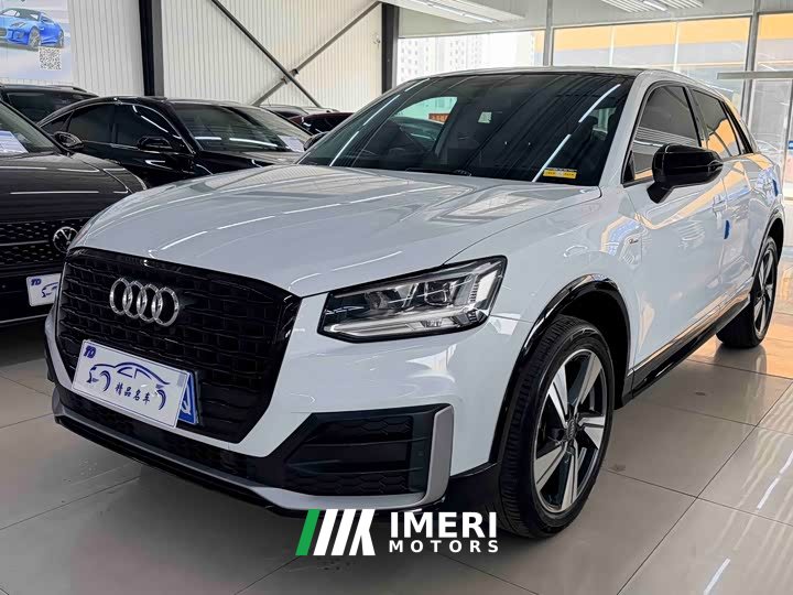 Audi Q2L 35 TFSI fashionable and dynamic - автомобиль из Китая