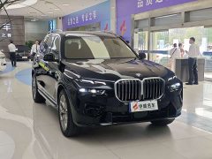BMW X7 xDrive40i Leading Luxury Package - фото 3