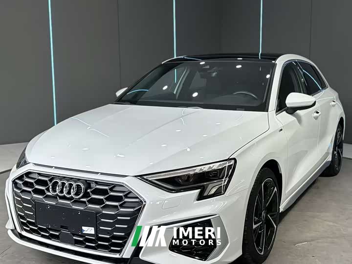 Audi A3 Sportback 35 TFSI stylish and sporty - автомобиль из Китая