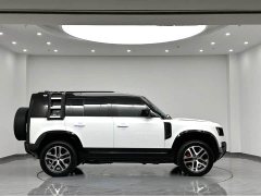 Land Rover Defender 2022 110 P400 Dark Special Edition - фото 4