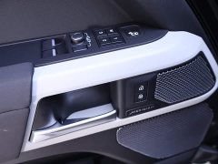 Land Rover Defender 90 3.0T P400 XS - фото 17