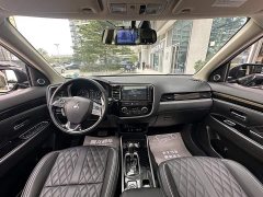 Mitsubishi Outlander 2021 2.4L four-wheel drive exclusive version 7 seats - фото 5