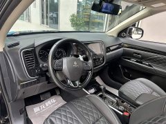 Mitsubishi Outlander 2021 2.4L four-wheel drive exclusive version 7 seats - фото 8