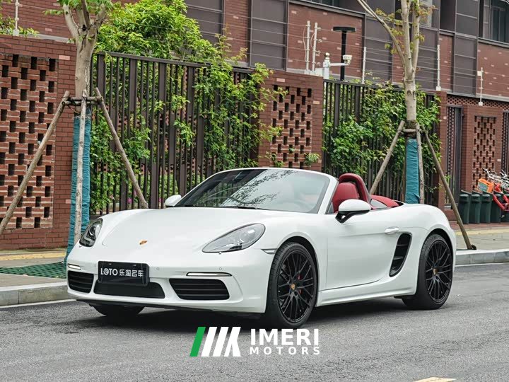 Porsche 718 2022 Boxster 2.0T - автомобиль из Китая
