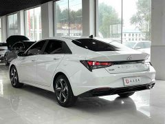 Lexus Elantra 2022 1.5L CVT GLX Elite Edition - фото 4