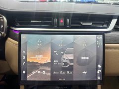 Jaguar XFL 2.0T P250 two-wheel drive exclusive luxury version - фото 17
