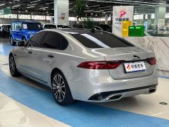 Jaguar XFL 2.0T P250 two-wheel drive exclusive luxury version - фото 3