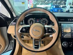 Jaguar XFL 2.0T P250 two-wheel drive exclusive luxury version - фото 8