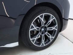 BMW 7 Series 2023 735Li Luxury Line - фото 13