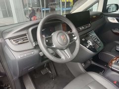 Hongqi HQ9 PHEV 2.0T four-wheel drive luxury version - фото 10