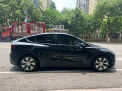 Tesla Model Y rear-wheel drive version - фото 13