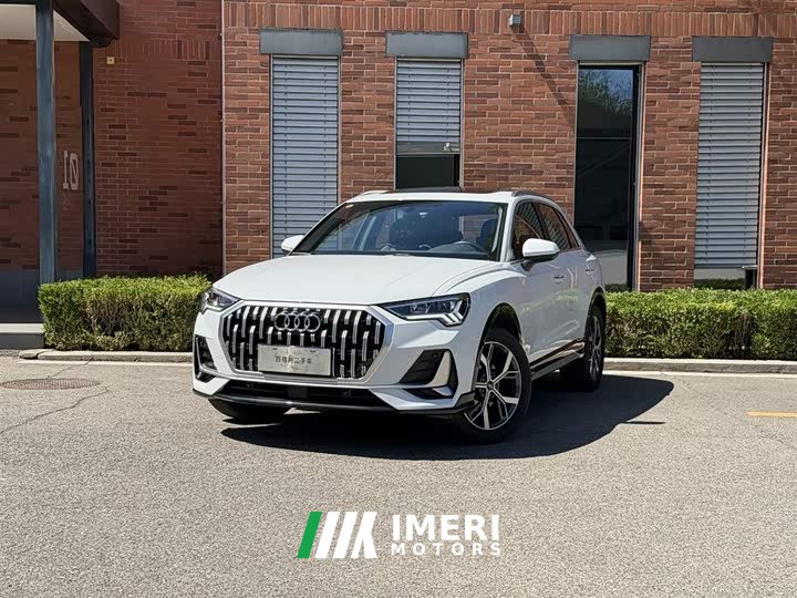 Audi Q3 35 TFSI Fashionable and Elegant - автомобиль из Китая