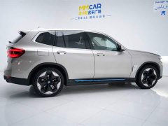 BMW iX3 Leading - фото 17