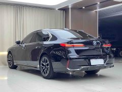 BMW 7 Series 2023 735Li M Sports Package - фото 17