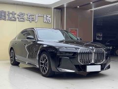 BMW 7 Series 2023 735Li M Sports Package - фото 2