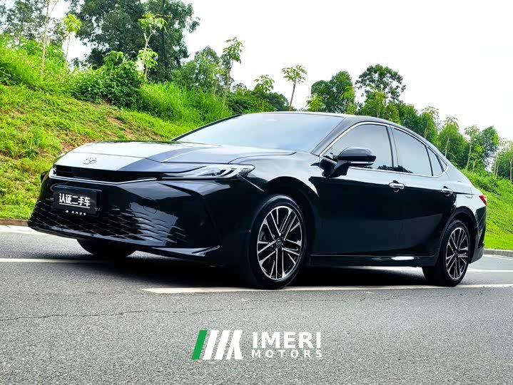 Toyota Camry Hybrid 2.0HG Premium Edition - автомобиль из Китая