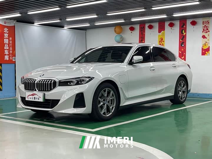 BMW i3 eDrive 35 L - автомобиль из Китая