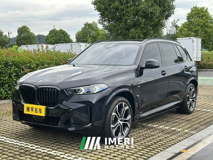 BMW X5 facelift xDrive 40Li M Sports Night Package - автомобиль из Китая
