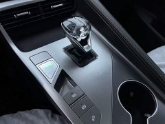 BMW Roewe RX5 New Energy eRX5 Super Hybrid Superior Edition - фото 15