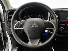 Mitsubishi Outlander 2021 2.0L 2WD Entry-Level 5-Seater - фото 11