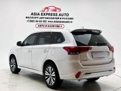 Mitsubishi Outlander 2021 2.0L 2WD Entry-Level 5-Seater - фото 3
