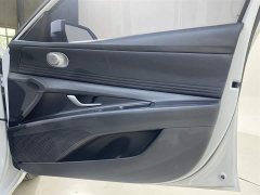 Lexus Elantra 1.5L CVT LUX Premium Edition - фото 17
