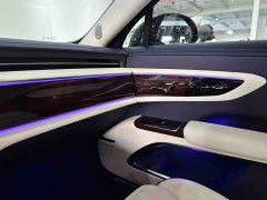Hongqi Golden Sunflower Guoya 3.0T V6 version - фото 17