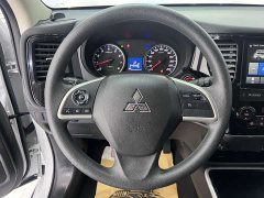 Mitsubishi Outlander 2021 2.0L 2WD Entry-Level 5-Seater - фото 11