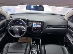 Mitsubishi Outlander 2021 2.0L 2WD Entry-Level 5-Seater - фото 14