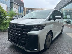 Toyota Wilfa Crown Dual Engine 2.5L Ink Gold Edition - фото 1